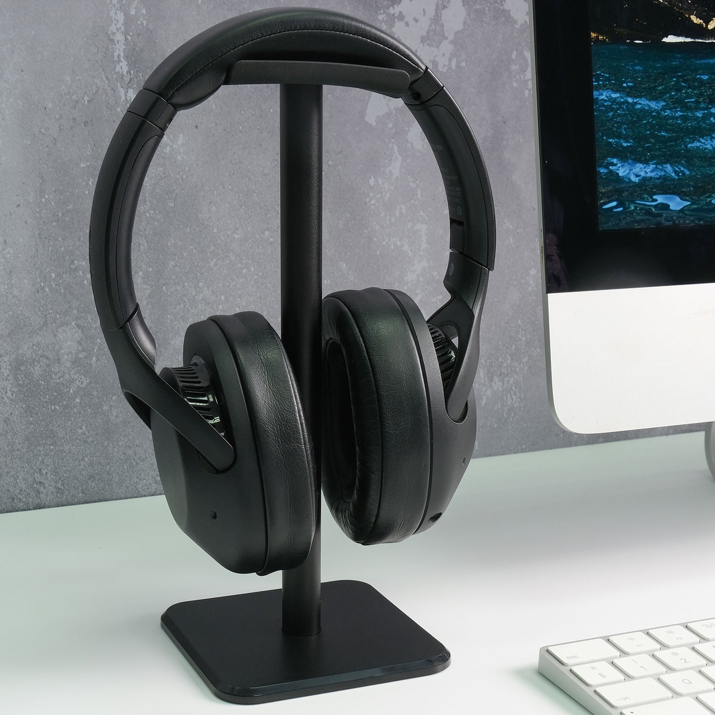 Novelty Headphone Stand (Hang Tight) - 24cm